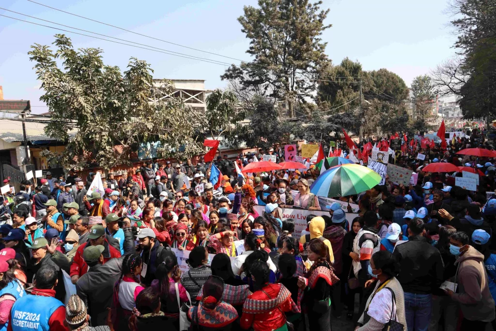 Marche d'ouverture du FSM 2024 à Katmandou - crédit photo - droits réservés: Luna Choquette Loranger